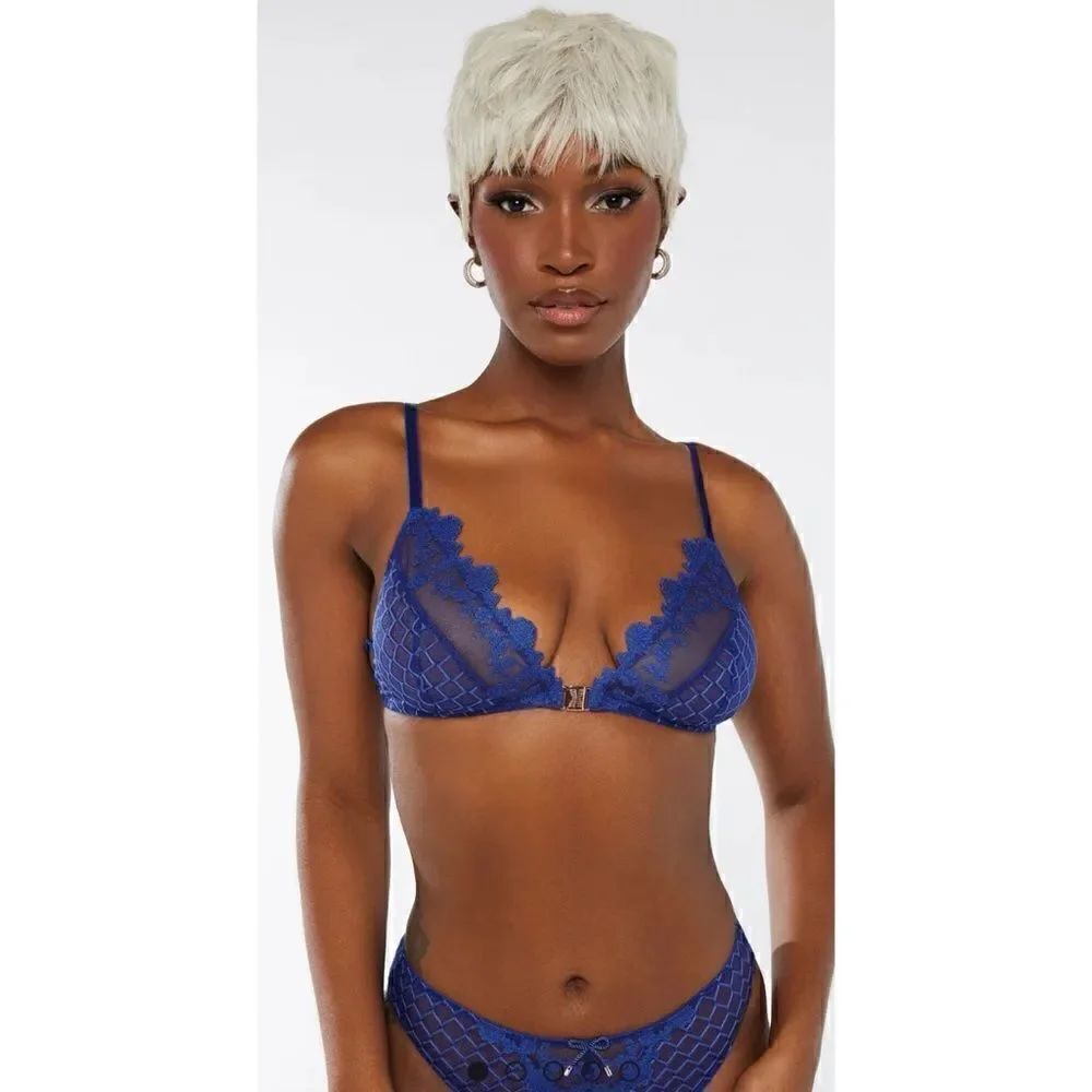 SAVAGE X FENTY
BY RIHANNA Baroque Bondage Front-Closure Bralette/ panties Set
